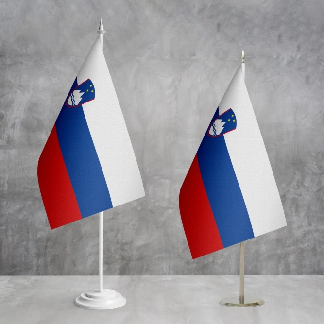 Флажок Словении